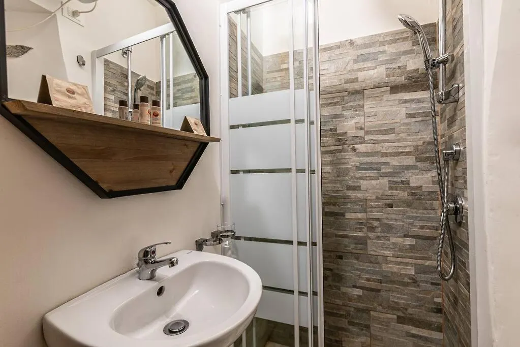 Room/Suite Garibaldi40 Milánó